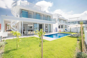 Villa Ayia Napa Tria - Brand New 4 Bedroom Ayia Napa Villa with Pool - Short walk to Nissi Beach
